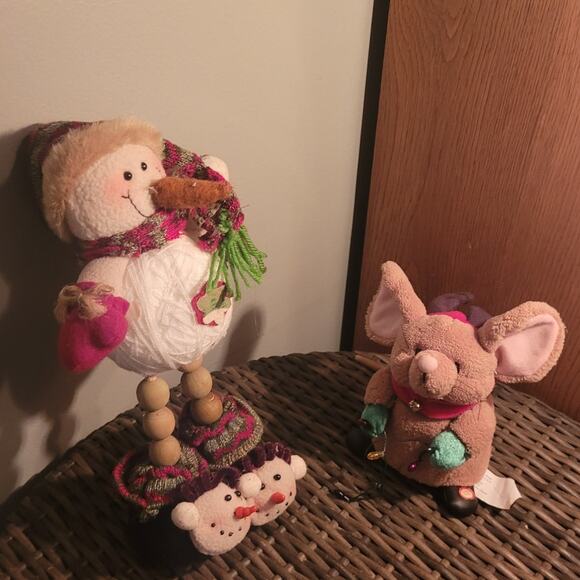 Lot 2 Christmas Décor 13" Standing Snowman  7" Gemmy Singing Mouse Lights Tested - Picture 1 of 8